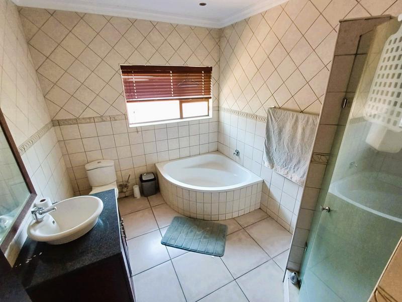 4 Bedroom Property for Sale in Birdwood Estate North West